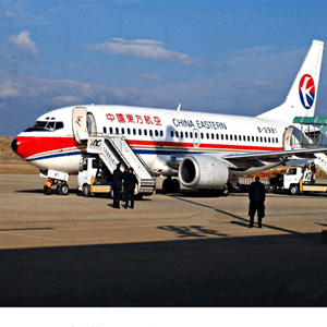 松原机场货运航空快运业稳步发展的原因是什么？
